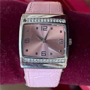 🌟SALE🌟Vintage Mary Kay Pink Watch.💕Fair Condition.